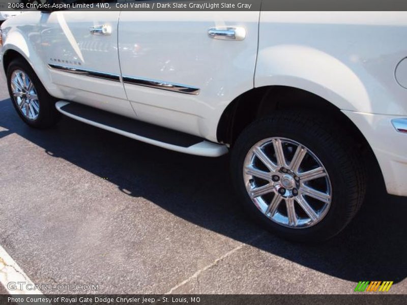 Cool Vanilla / Dark Slate Gray/Light Slate Gray 2008 Chrysler Aspen Limited 4WD