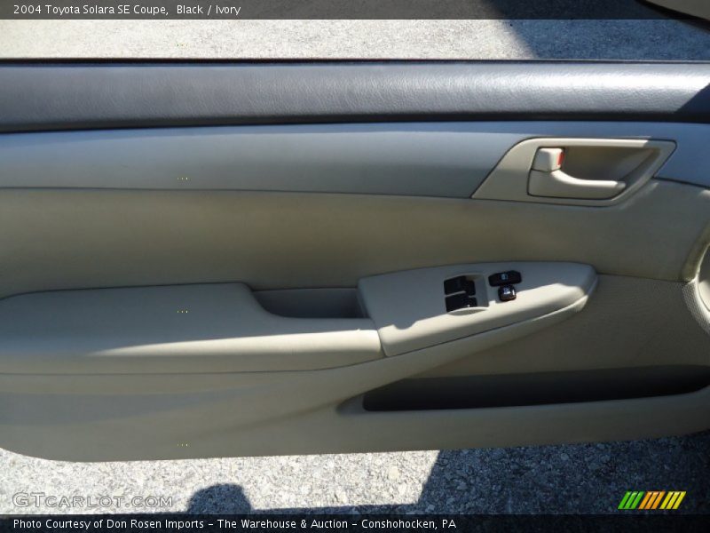 Black / Ivory 2004 Toyota Solara SE Coupe