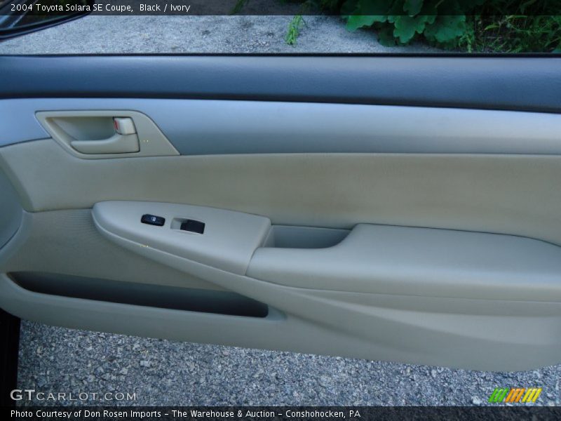 Black / Ivory 2004 Toyota Solara SE Coupe