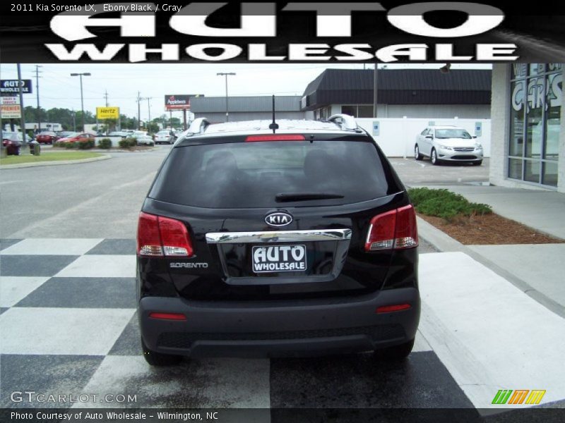 Ebony Black / Gray 2011 Kia Sorento LX