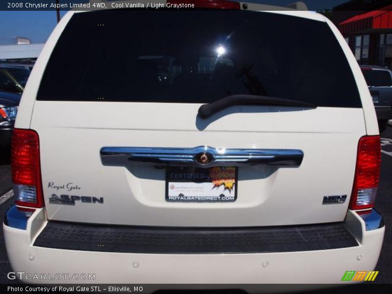 Cool Vanilla / Light Graystone 2008 Chrysler Aspen Limited 4WD