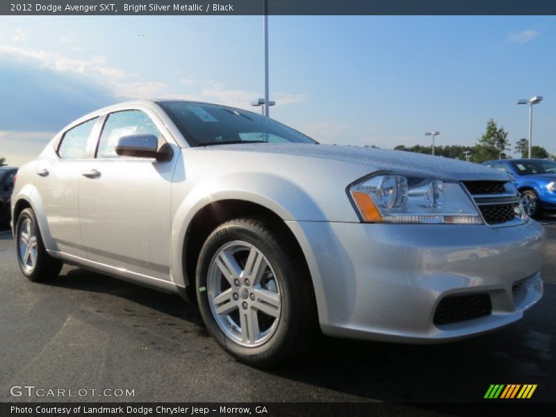 Bright Silver Metallic / Black 2012 Dodge Avenger SXT