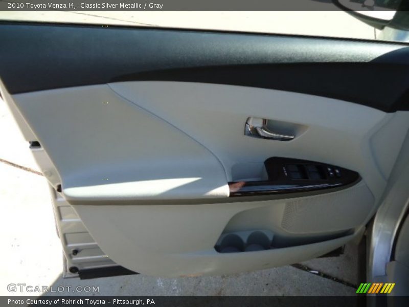 Classic Silver Metallic / Gray 2010 Toyota Venza I4