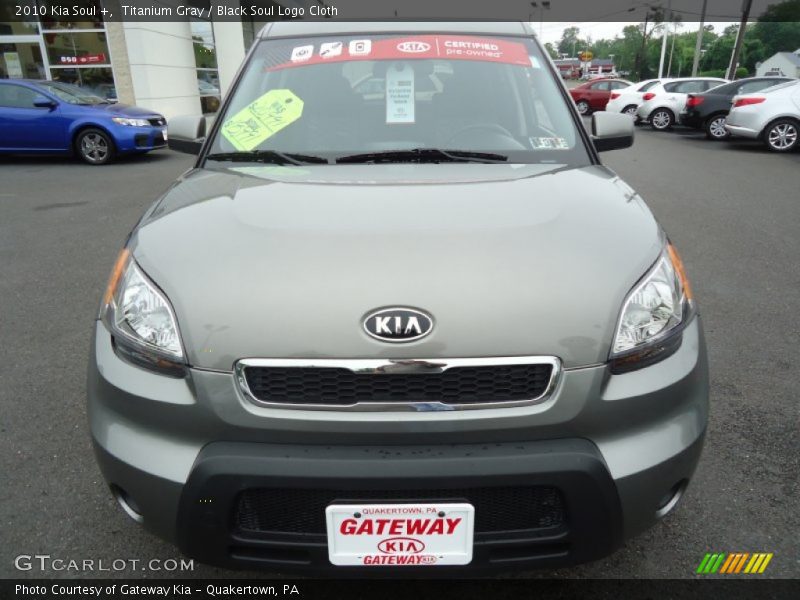 Titanium Gray / Black Soul Logo Cloth 2010 Kia Soul +