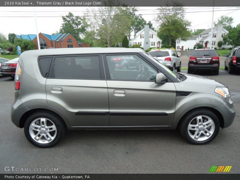  2010 Soul + Titanium Gray