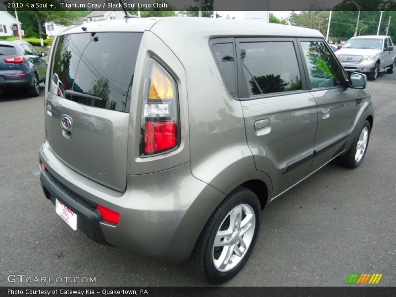 Titanium Gray / Black Soul Logo Cloth 2010 Kia Soul +