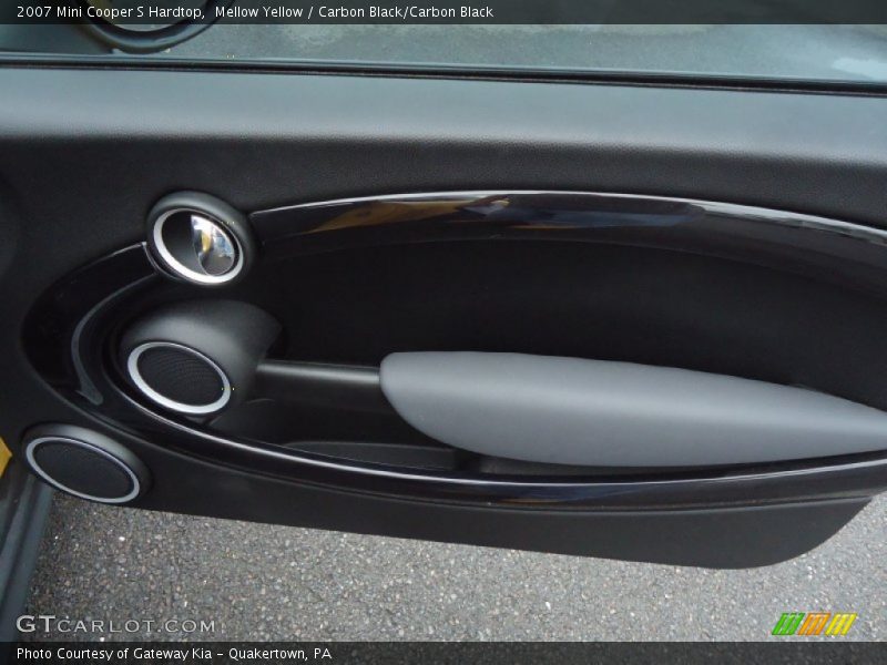 Mellow Yellow / Carbon Black/Carbon Black 2007 Mini Cooper S Hardtop