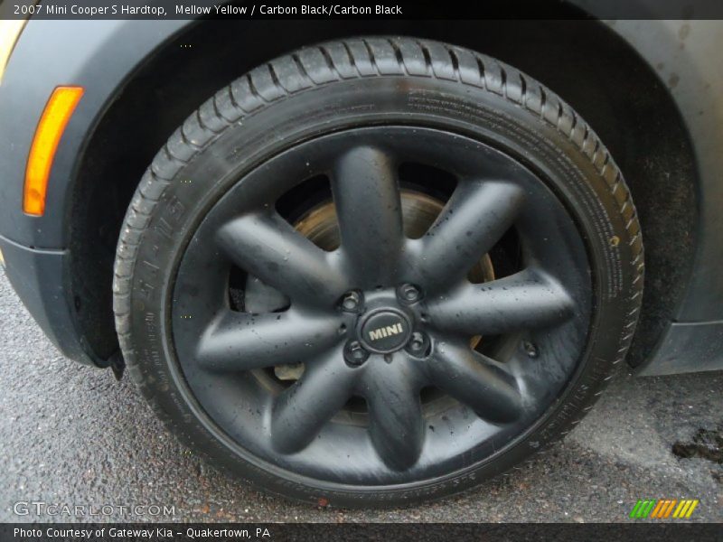 Mellow Yellow / Carbon Black/Carbon Black 2007 Mini Cooper S Hardtop