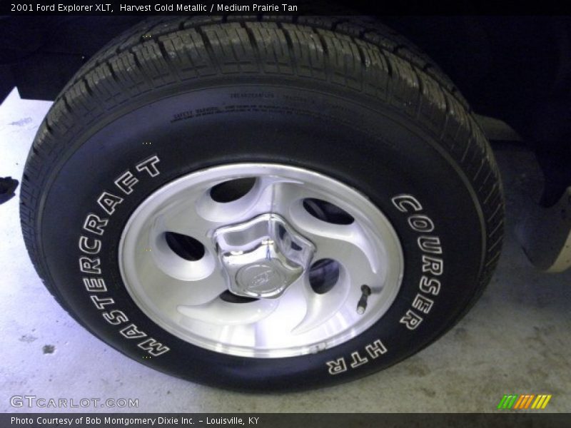 Harvest Gold Metallic / Medium Prairie Tan 2001 Ford Explorer XLT