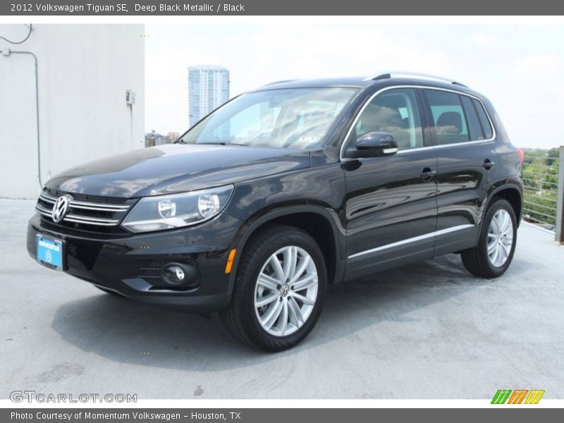 Deep Black Metallic / Black 2012 Volkswagen Tiguan SE