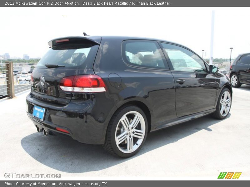 Deep Black Pearl Metallic / R Titan Black Leather 2012 Volkswagen Golf R 2 Door 4Motion