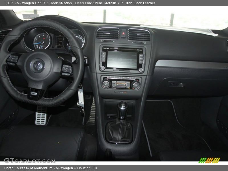 Deep Black Pearl Metallic / R Titan Black Leather 2012 Volkswagen Golf R 2 Door 4Motion