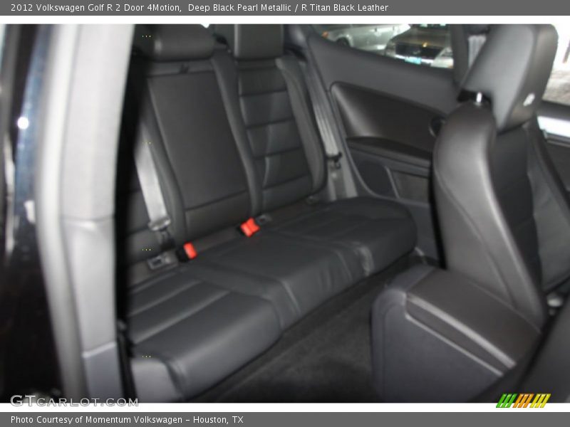 Deep Black Pearl Metallic / R Titan Black Leather 2012 Volkswagen Golf R 2 Door 4Motion