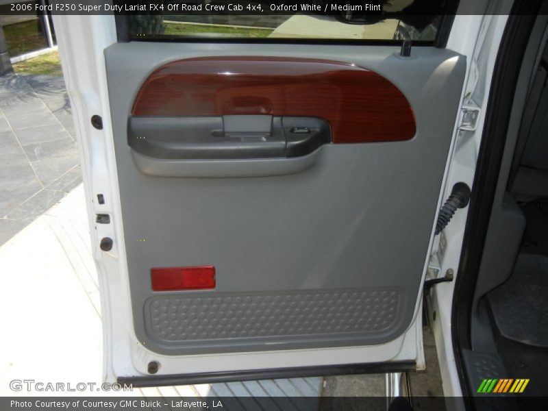 Oxford White / Medium Flint 2006 Ford F250 Super Duty Lariat FX4 Off Road Crew Cab 4x4