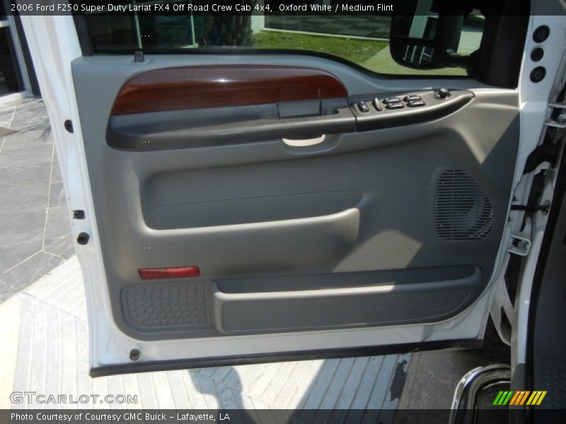 Oxford White / Medium Flint 2006 Ford F250 Super Duty Lariat FX4 Off Road Crew Cab 4x4