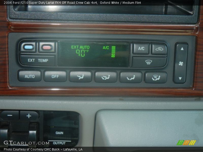 Oxford White / Medium Flint 2006 Ford F250 Super Duty Lariat FX4 Off Road Crew Cab 4x4