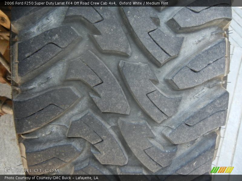 Oxford White / Medium Flint 2006 Ford F250 Super Duty Lariat FX4 Off Road Crew Cab 4x4