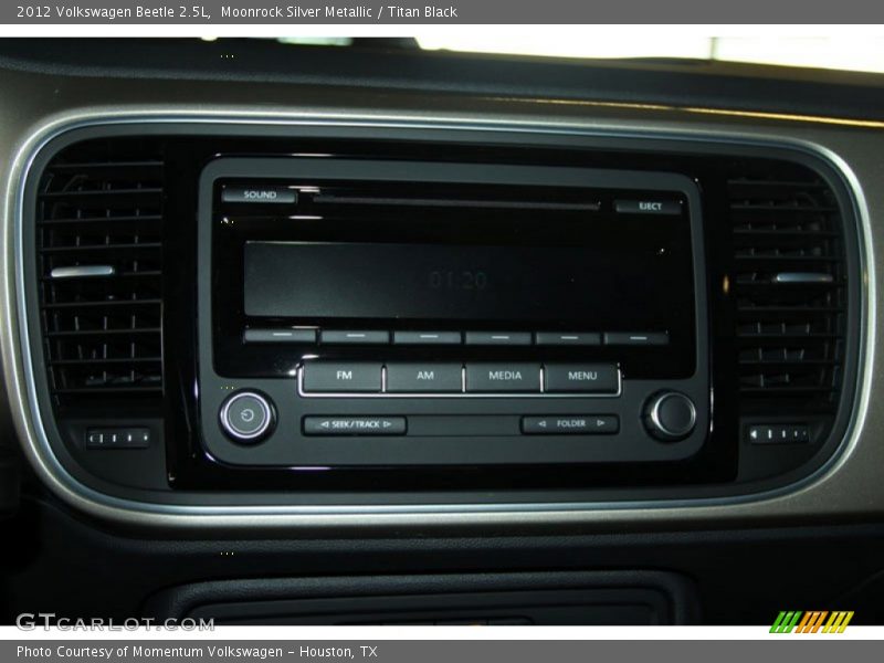 Moonrock Silver Metallic / Titan Black 2012 Volkswagen Beetle 2.5L
