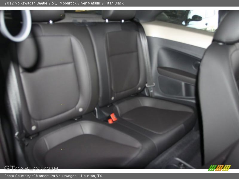 Moonrock Silver Metallic / Titan Black 2012 Volkswagen Beetle 2.5L