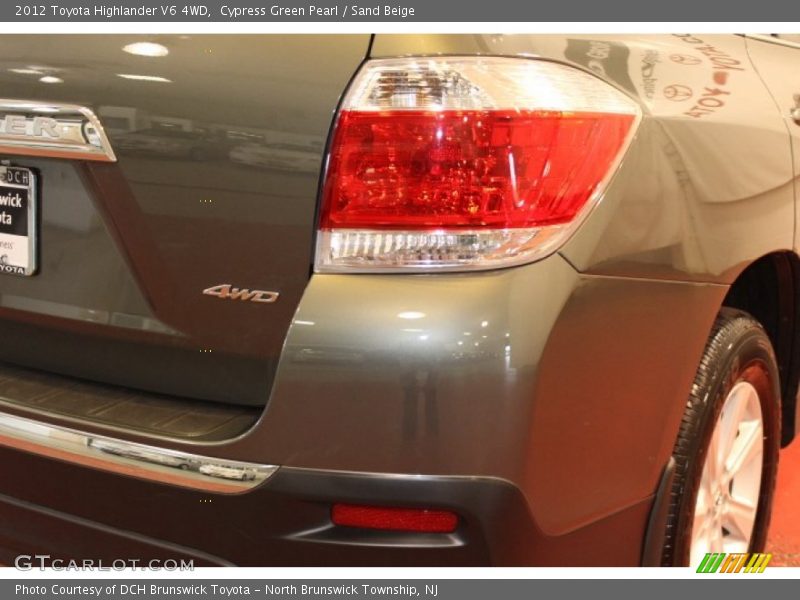 Cypress Green Pearl / Sand Beige 2012 Toyota Highlander V6 4WD