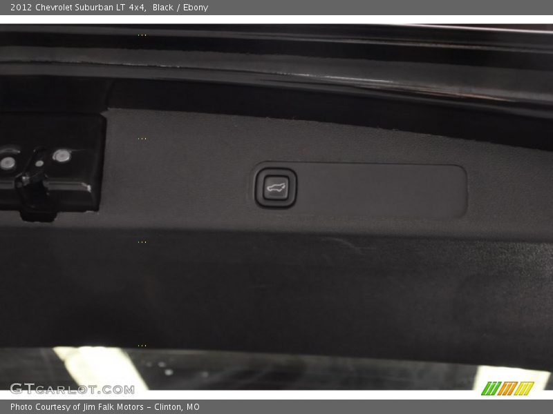 Black / Ebony 2012 Chevrolet Suburban LT 4x4