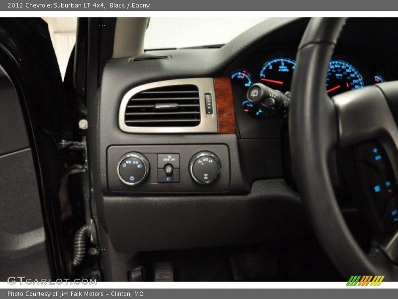 Black / Ebony 2012 Chevrolet Suburban LT 4x4