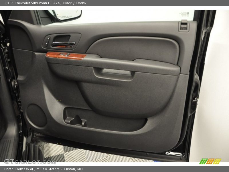 Black / Ebony 2012 Chevrolet Suburban LT 4x4