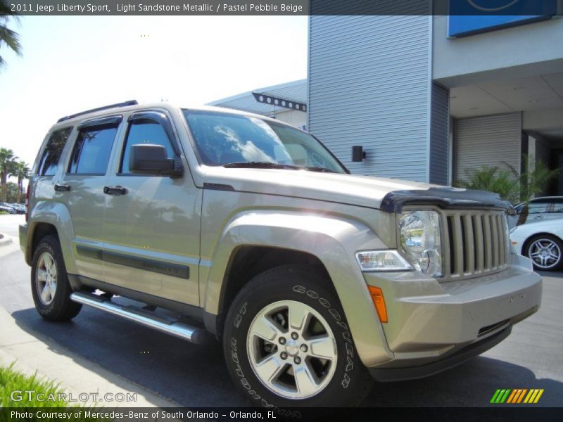Light Sandstone Metallic / Pastel Pebble Beige 2011 Jeep Liberty Sport