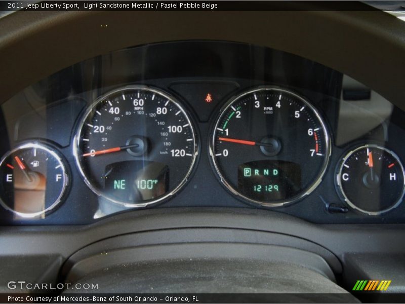 Light Sandstone Metallic / Pastel Pebble Beige 2011 Jeep Liberty Sport