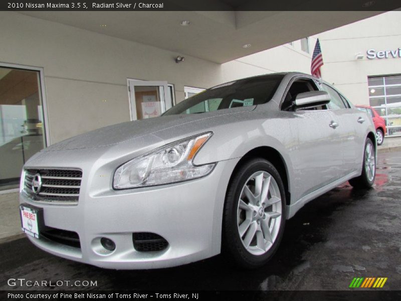 Radiant Silver / Charcoal 2010 Nissan Maxima 3.5 S