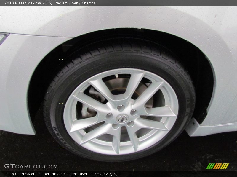 Radiant Silver / Charcoal 2010 Nissan Maxima 3.5 S