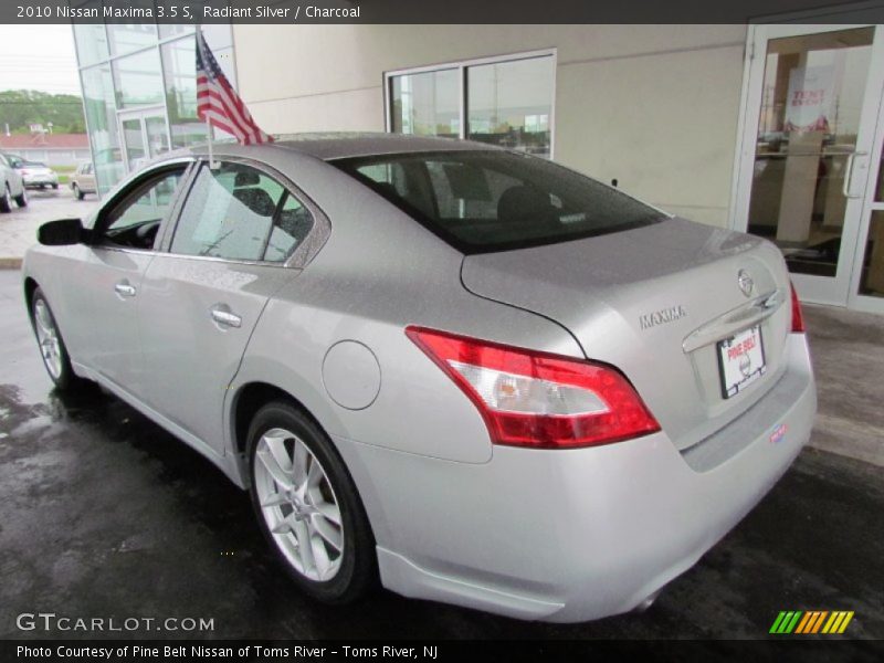 Radiant Silver / Charcoal 2010 Nissan Maxima 3.5 S
