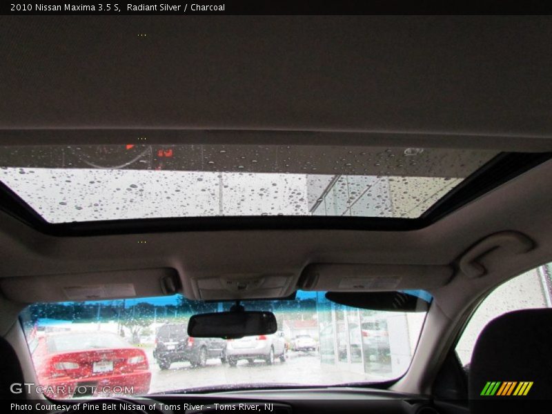 Radiant Silver / Charcoal 2010 Nissan Maxima 3.5 S