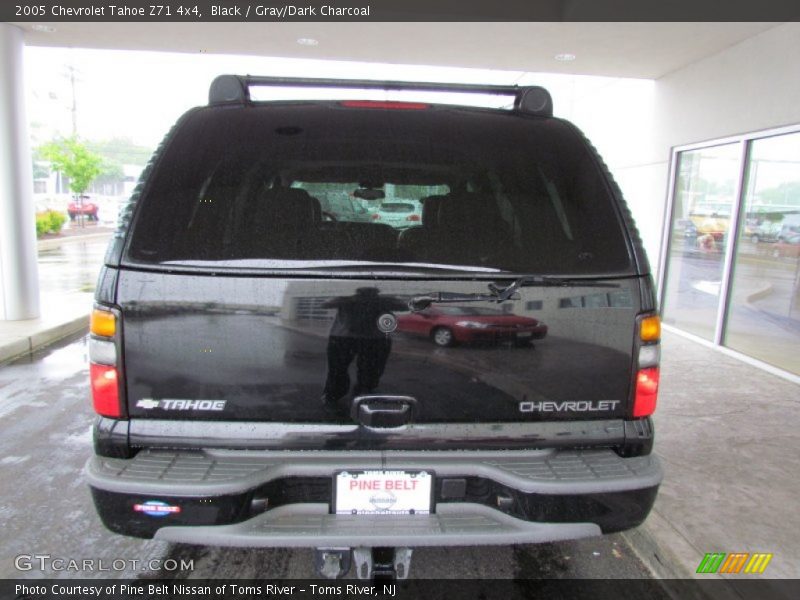 Black / Gray/Dark Charcoal 2005 Chevrolet Tahoe Z71 4x4