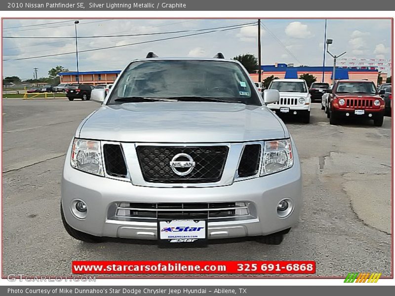 Silver Lightning Metallic / Graphite 2010 Nissan Pathfinder SE