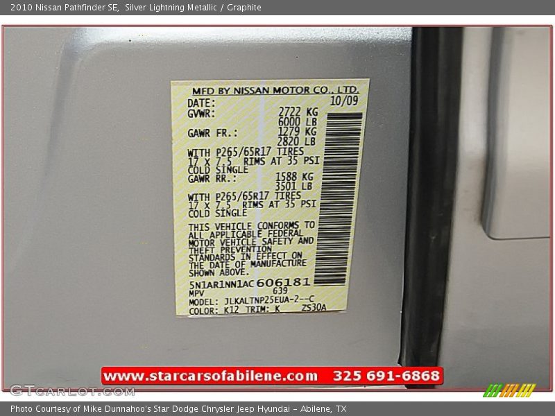 Silver Lightning Metallic / Graphite 2010 Nissan Pathfinder SE