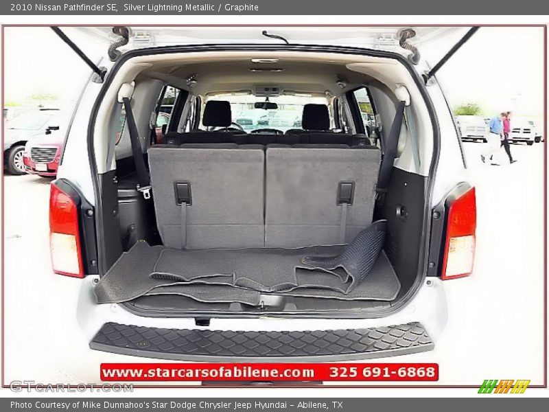 Silver Lightning Metallic / Graphite 2010 Nissan Pathfinder SE