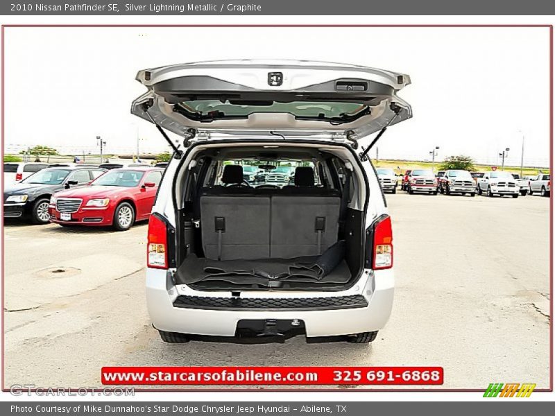 Silver Lightning Metallic / Graphite 2010 Nissan Pathfinder SE