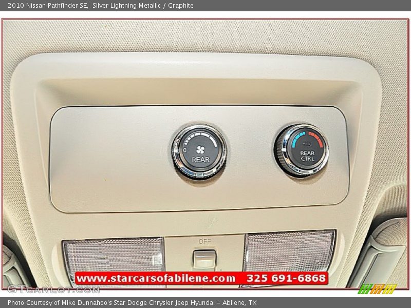 Silver Lightning Metallic / Graphite 2010 Nissan Pathfinder SE