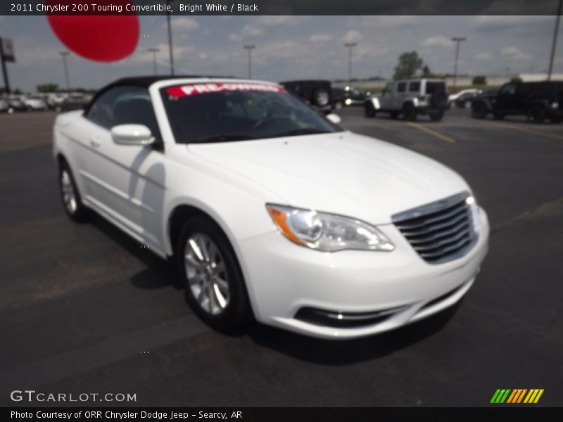 Bright White / Black 2011 Chrysler 200 Touring Convertible