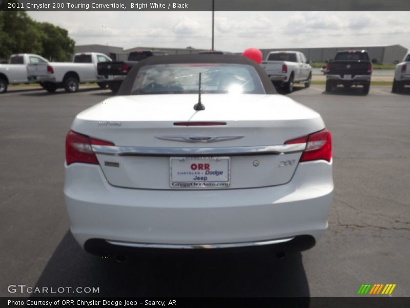 Bright White / Black 2011 Chrysler 200 Touring Convertible