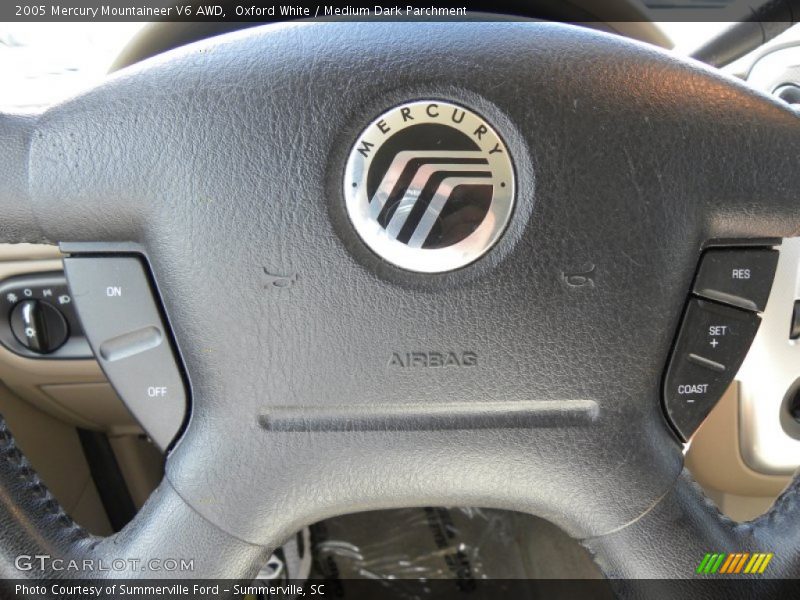 Oxford White / Medium Dark Parchment 2005 Mercury Mountaineer V6 AWD