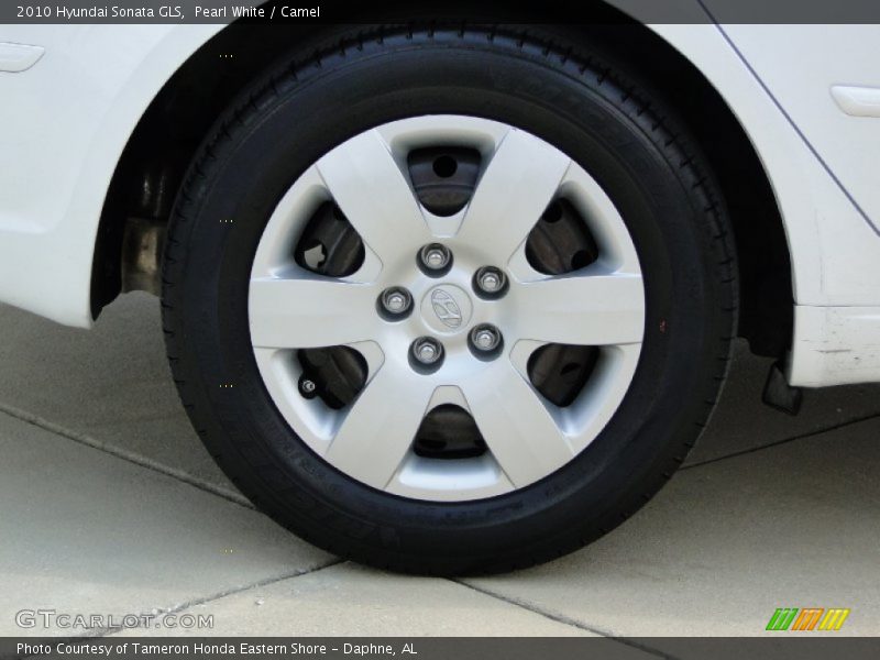 Pearl White / Camel 2010 Hyundai Sonata GLS