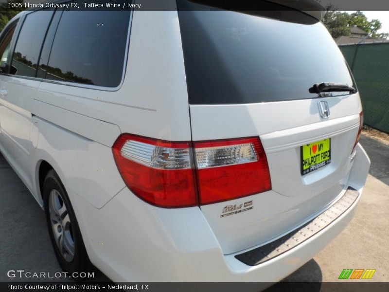Taffeta White / Ivory 2005 Honda Odyssey EX