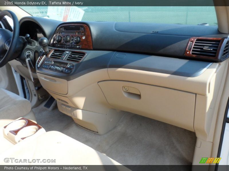 Taffeta White / Ivory 2005 Honda Odyssey EX