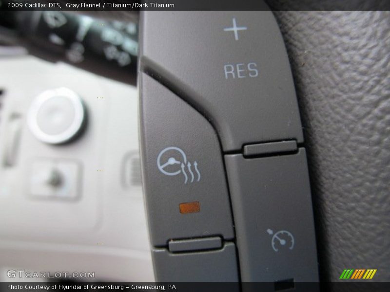 Gray Flannel / Titanium/Dark Titanium 2009 Cadillac DTS