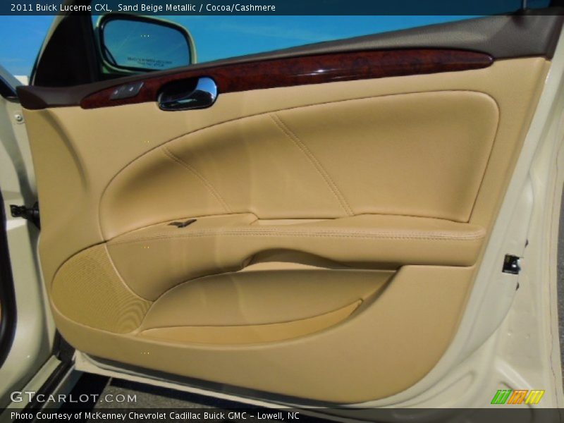 Sand Beige Metallic / Cocoa/Cashmere 2011 Buick Lucerne CXL