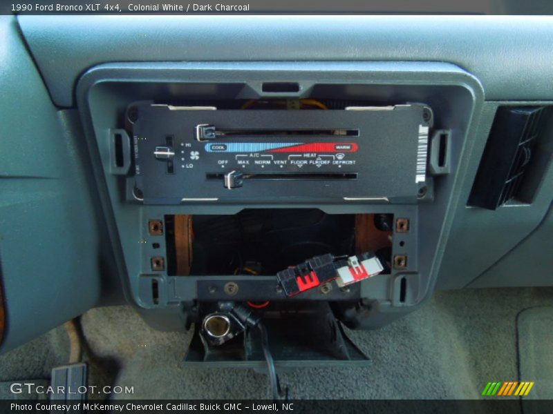 Colonial White / Dark Charcoal 1990 Ford Bronco XLT 4x4