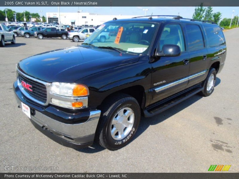 Onyx Black / Neutral/Shale 2005 GMC Yukon XL SLT