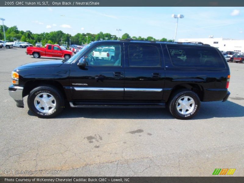 Onyx Black / Neutral/Shale 2005 GMC Yukon XL SLT